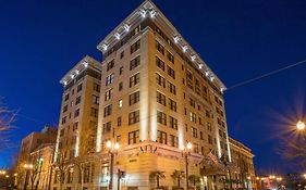 Hotel Deluxe